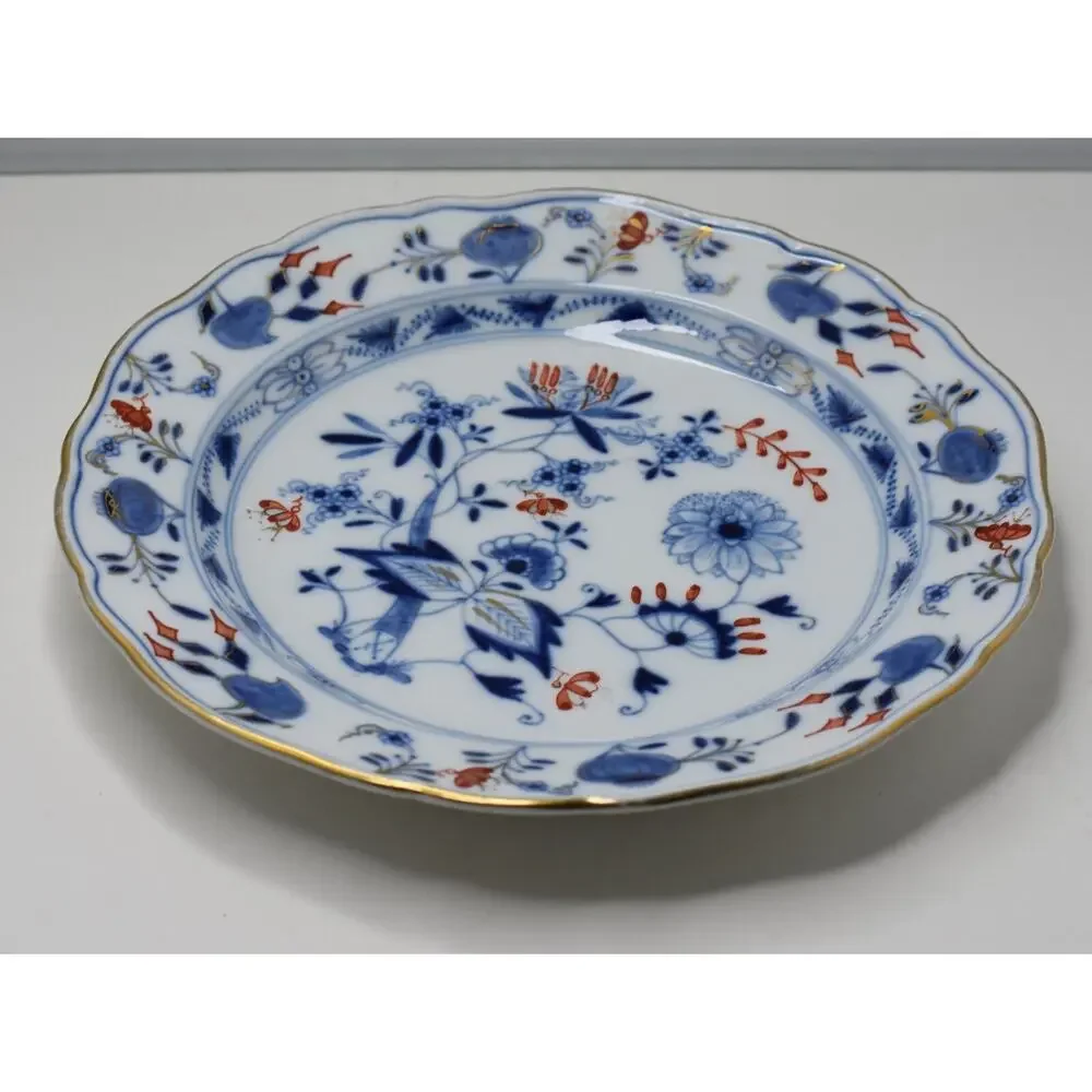 Meissen Zwiebelmuster Crossed Swords Blue Onion Royal Red & Gold Guild Plate